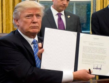 ΗΠΑ: Στην δημοσιότητα λίστα με εγκλήματα μεταναστών κατ' εντολή του Ντ. Τραμπ (φωτό)